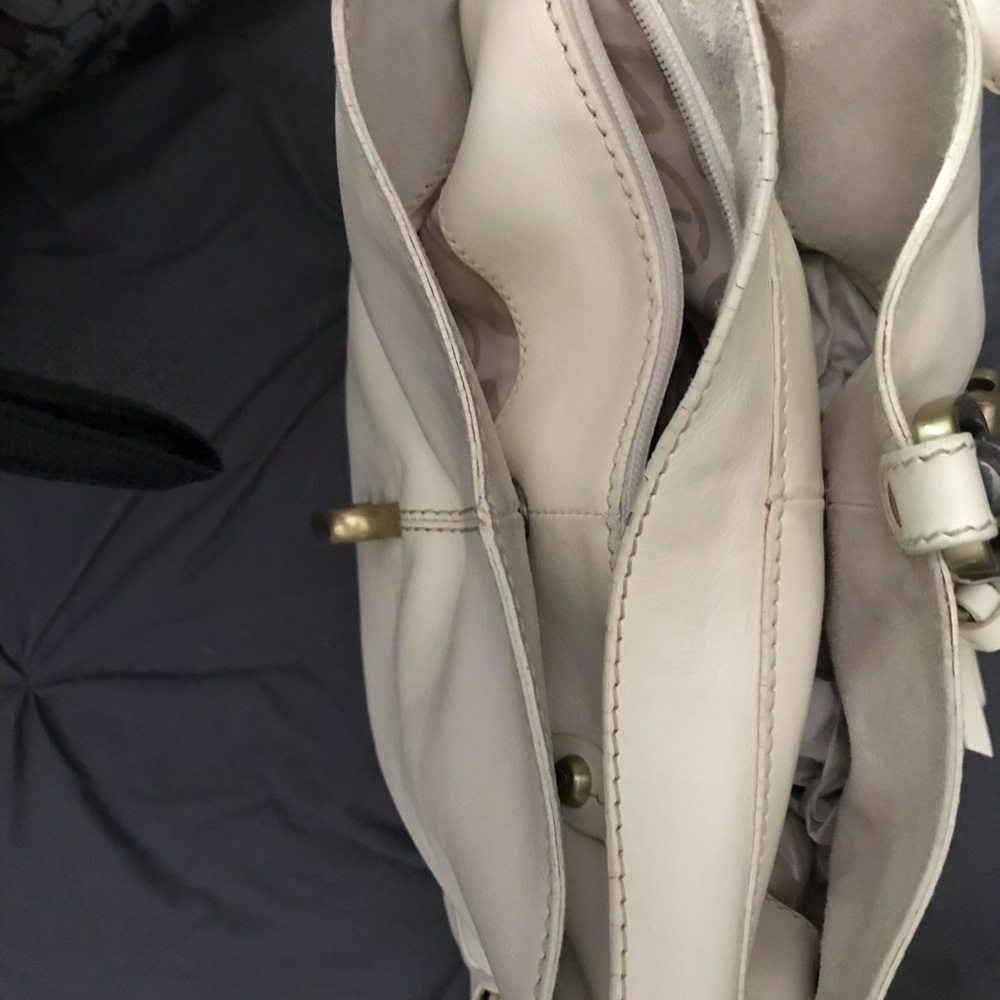 Purse - Picture 2 of 4